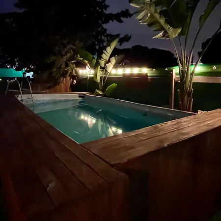 Nomada, Con Piscina En Holiday home